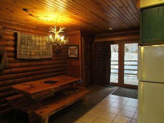 Hotel Cedar Lodge And Settlement