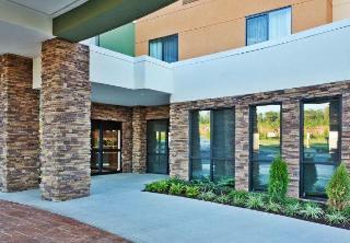 Hotel Courtyard Auburn