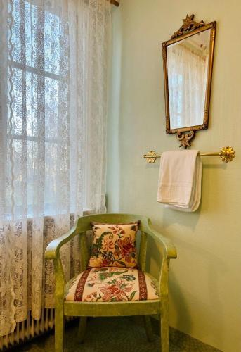 Hostal Madam Bl� Hotel