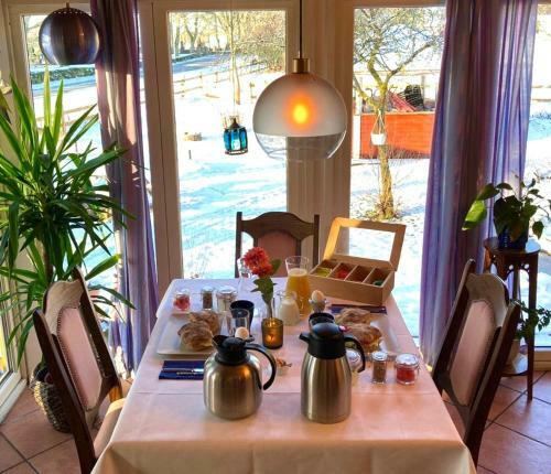 Hostal Madam Bl� Hotel