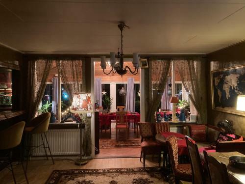 Hostal Madam Bl� Hotel