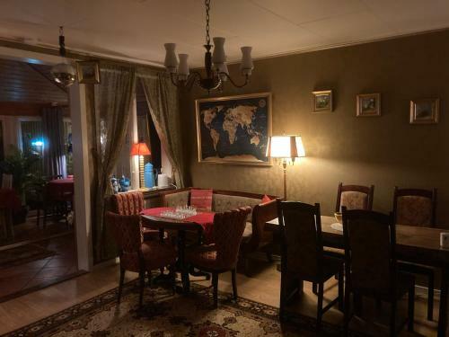 Hostal Madam Bl� Hotel