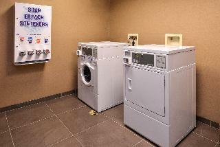 Hotel Holiday Inn Express And Suites Fairmont