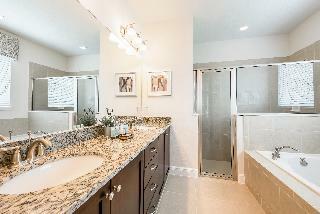 Villa Encore Resort Vacation Homes & Waterpark