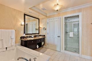 Hotel Beach Village At The Del, Curio Collection