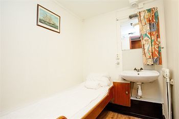 �nedin Hostel