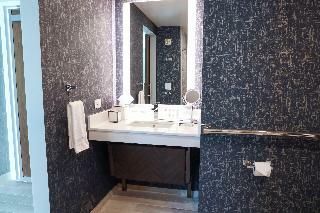 Carte Hotel San Diego Downtown, C C By Hilton