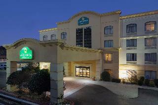 La Quinta Inn Suites By Wyndham Dalton