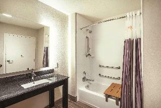 La Quinta Inn Suites By Wyndham Memphis Downtown