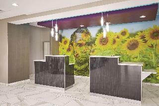La Quinta Inn Suites By Wyndham Springfield Il