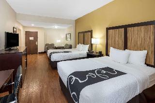 La Quinta Inn & Suites By Wyndham Lagrange / I-85
