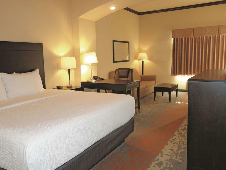 La Quinta Inn Suites Eastland