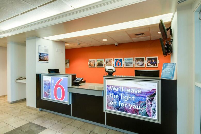 Hotel Motel 6 Brownsville