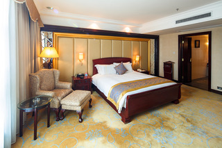 City Hotel