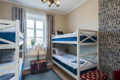 Hostel Above