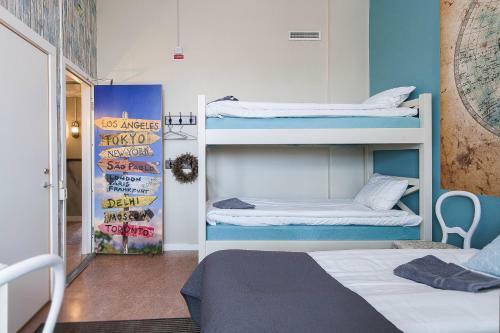 Hostel Above
