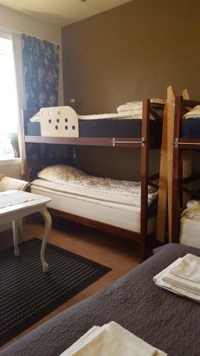 Hostel Above