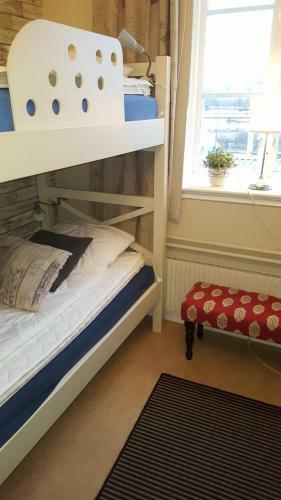 Hostel Above