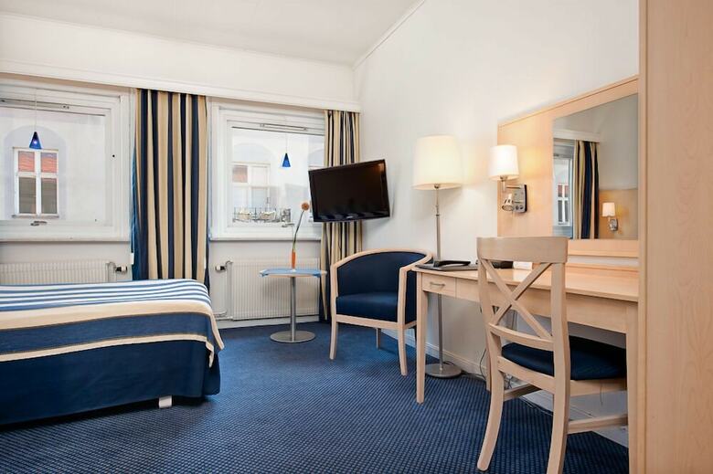 Hotel J�mteborg