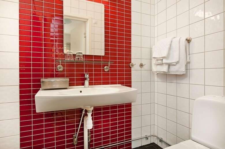 Hotel J�mteborg