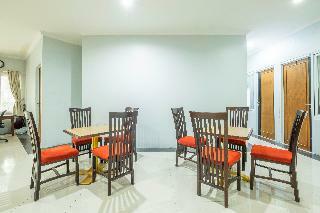 Oyo 2195 Al Jazeerah Residence Syariah