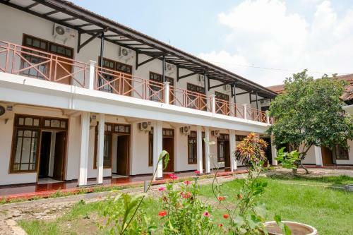 Oyo 1376 Kina Family Residence