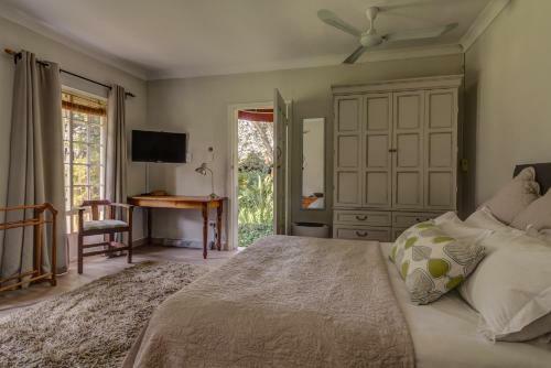 Bed & Breakfast Pin Oaks Bnb