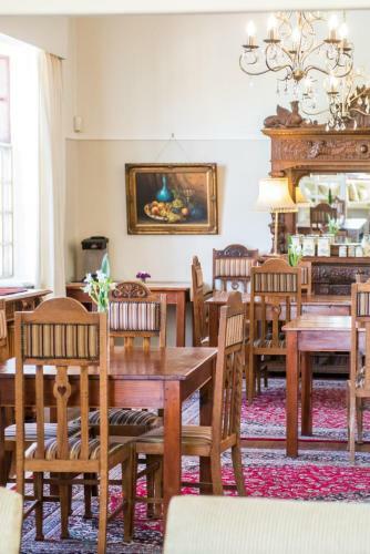 Hostal Excelsior Manor Guesthouse