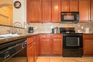 903 Charo Parkway Unit 835 4 Bedrooms, 3 Bathrooms