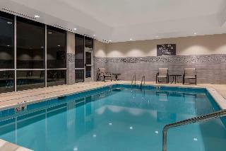 La Quinta Inn Suites Greensboro Arpt High Point