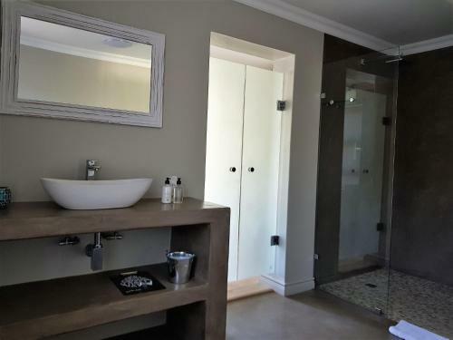 Hostal Four Palms Accommodation & Conferencing