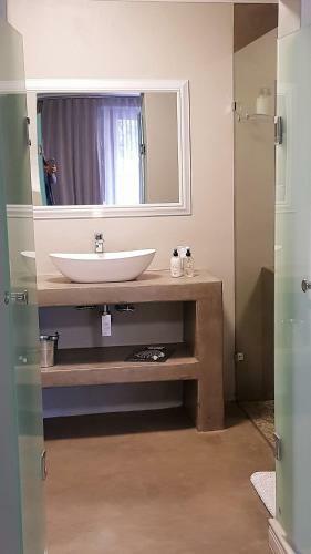 Hostal Four Palms Accommodation & Conferencing