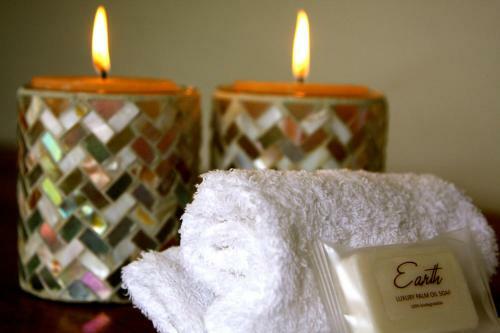 Hostal Four Palms Accommodation & Conferencing