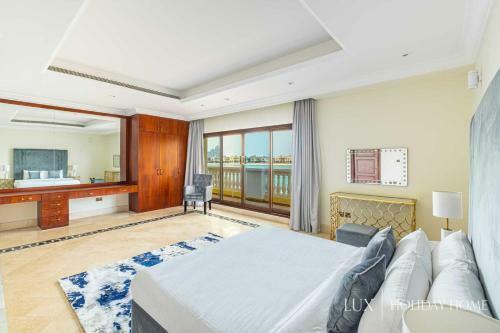 Villa Lux - The Dubai Paradise Palace