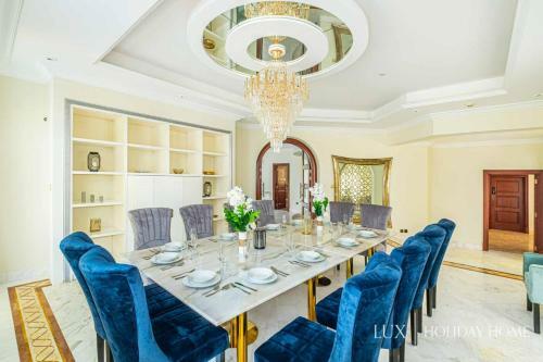 Villa Lux - The Dubai Paradise Palace
