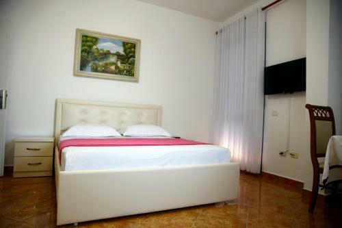 Hotel Tirona