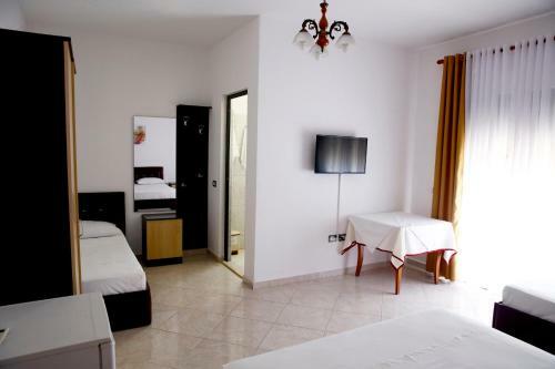 Hotel Tirona
