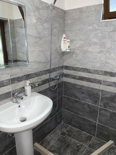 Hostal Guest House Genti