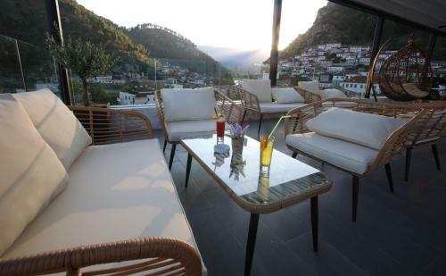 Portik Hotel
