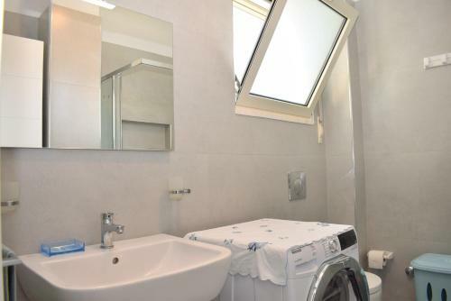 Perla Grey Apartment - 191