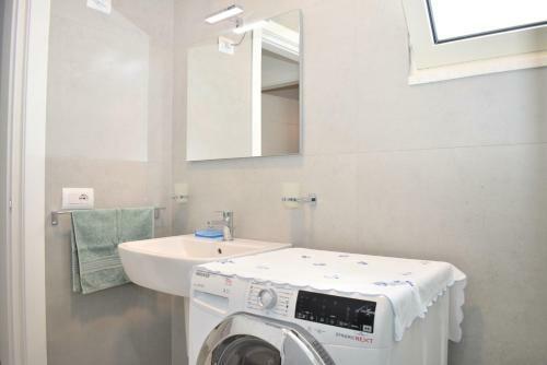 Perla Grey Apartment - 191