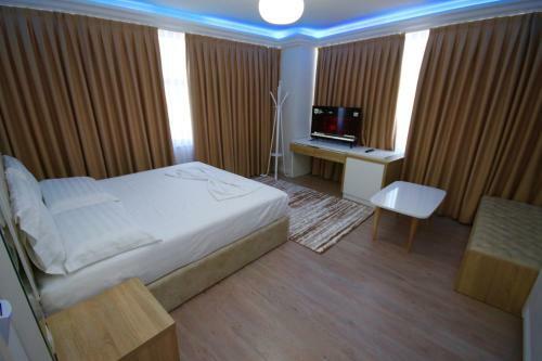 Eljos Hotel