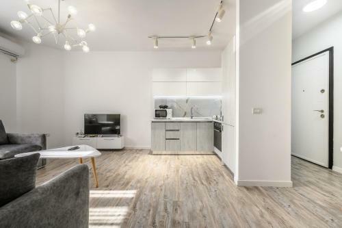 Luxury Apartment Skanderbag Square