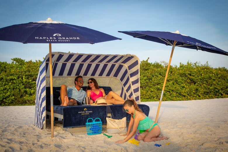 Hotel Naples Grande Beach Resort