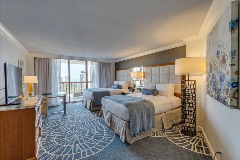 Hotel Naples Grande Beach Resort