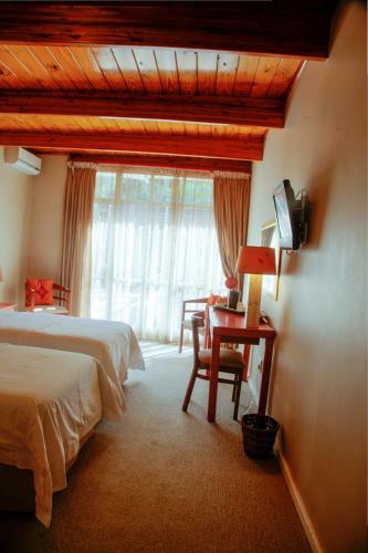 Hostal Adagio Guest House