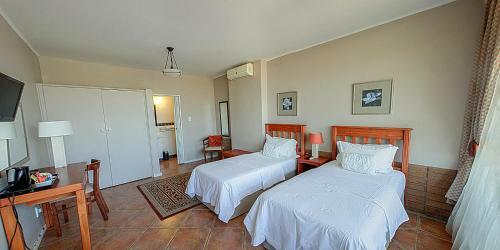Hostal Adagio Guest House