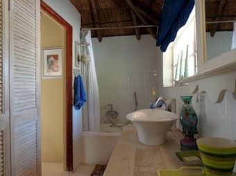 Hostal Treetops & Treats Guest House