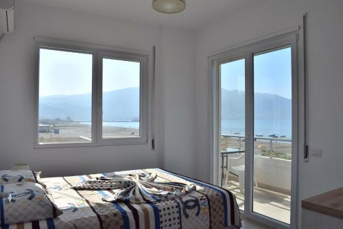 Sea View Apartment - 007