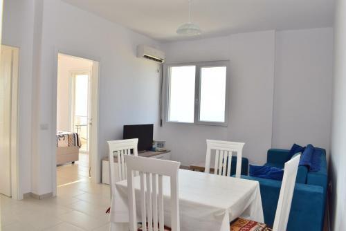 Sea View Apartment - 007
